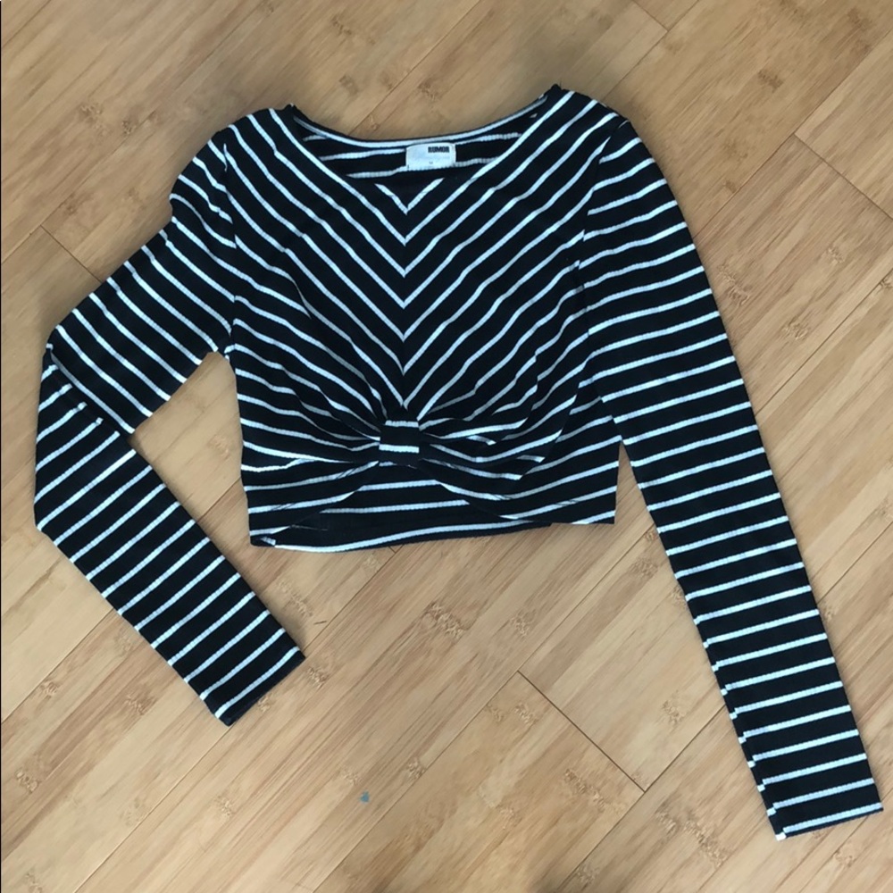 LF long sleeve striped crop top